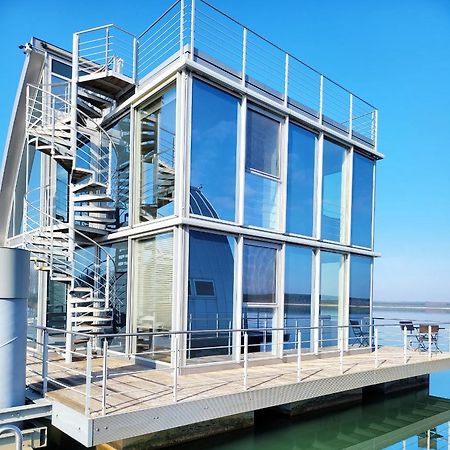 Schwimmende Ferienwohnung Sundowner Elsterheide Екстер'єр фото