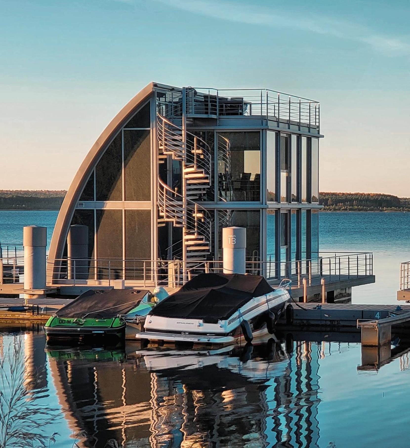 Schwimmende Ferienwohnung Sundowner Elsterheide Екстер'єр фото