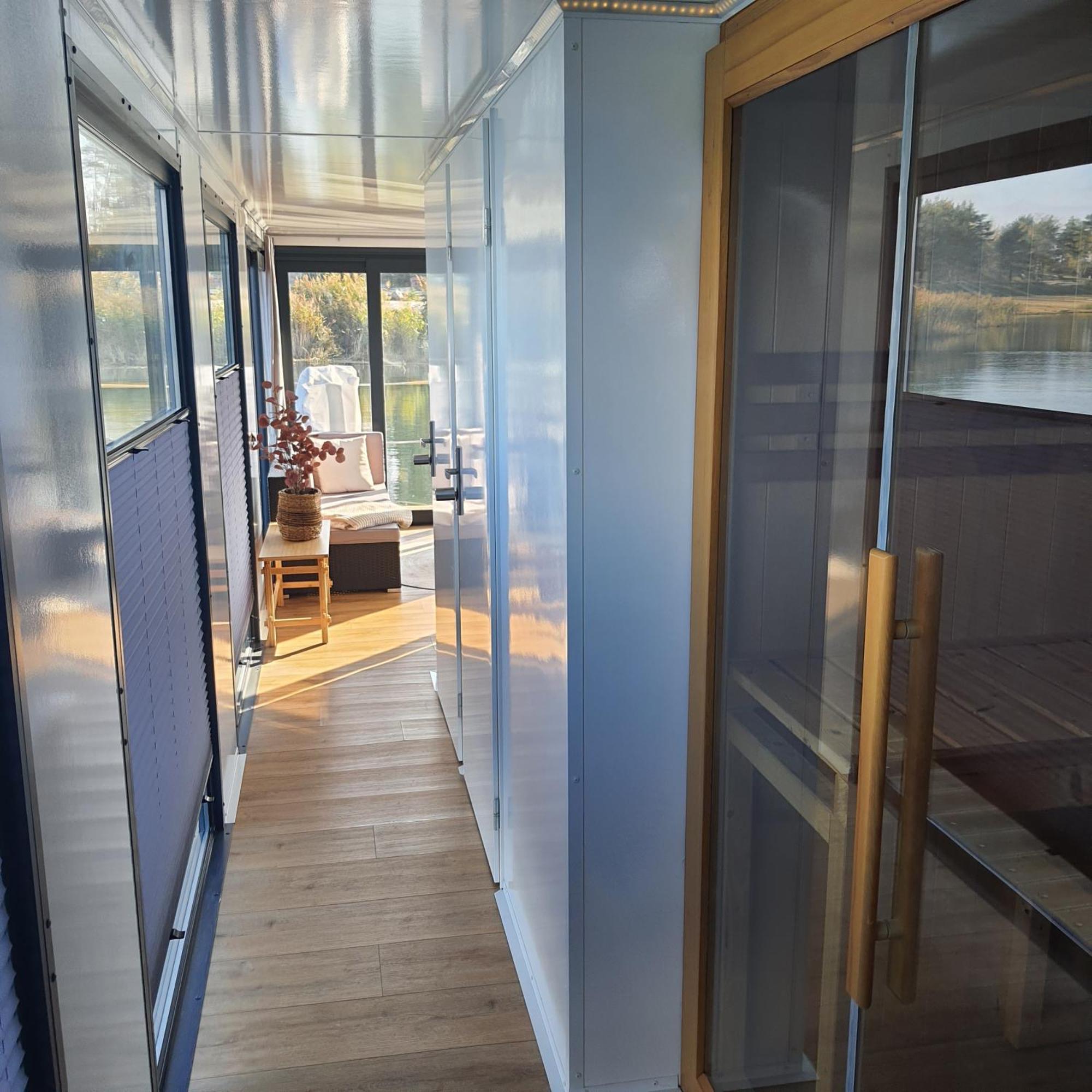 Schwimmende Ferienwohnung Sundowner Elsterheide Екстер'єр фото
