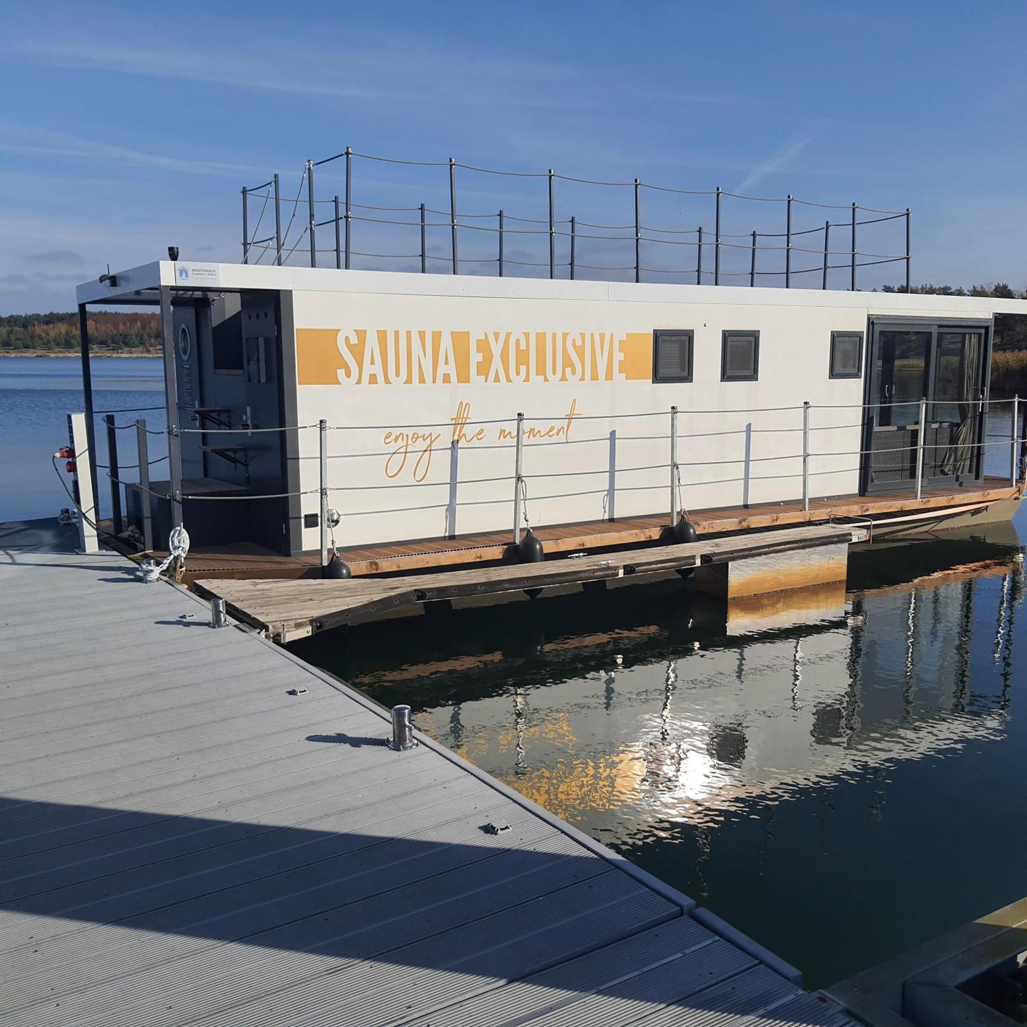Schwimmende Ferienwohnung Sundowner Elsterheide Екстер'єр фото